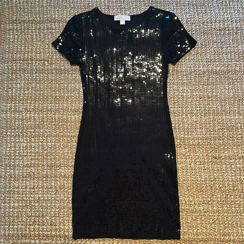 Michael Michael Kors dress. Size XS. Sequin short sleeve.